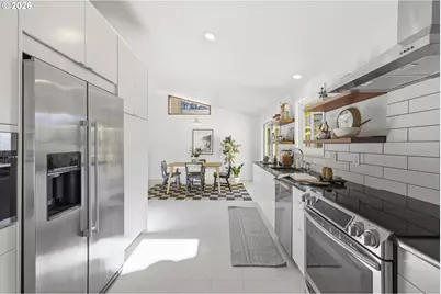 11015 SW 60th Ave, Portland, OR 97219 - Photo 8