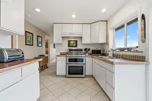 394 Fall Bridge Rd, Wishram, WA 98673 - Photo 8