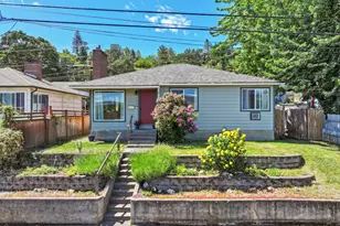 722 E 14th St, The Dalles, OR 97058 - Photo 2