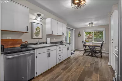 8653 SW Hamlet St, Tigard, OR 97224 - Photo 8