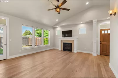 445 Hunsaker Ln, Eugene, OR 97404 - Photo 6