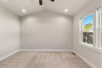 445 Hunsaker Ln, Eugene, OR 97404 - Photo 22