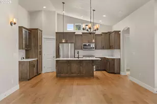 445 Hunsaker Ln, Eugene, OR 97404 - Photo 10