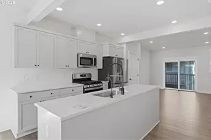 17025 SW Friendly Ln, Beaverton, OR 97007 - Photo 10