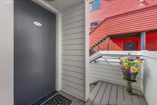 920 NW Naito Pkwy, Portland, OR 97209 - Photo 2