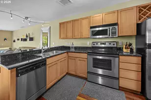 920 NW Naito Pkwy, Portland, OR 97209 - Photo 4