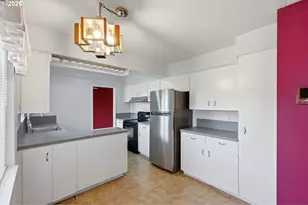 12285 SW 116th Ave, Tigard, OR 97223 - Photo 12