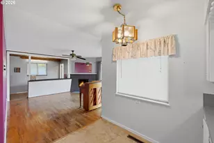 12285 SW 116th Ave, Tigard, OR 97223 - Photo 14