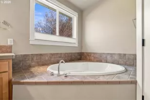 2389 NW Scenic Dr, Albany, OR 97321 - Photo 26