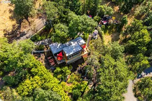 [Address not provided], Roseburg, OR 97470 - Photo 2