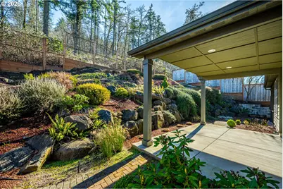 3625 Snowberry Rd, Eugene, OR 97403 - Photo 18