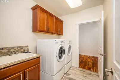 3625 Snowberry Rd, Eugene, OR 97403 - Photo 16