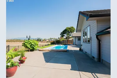906 McKenzie Crest Dr, Springfield, OR 97477 - Photo 36