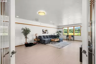 906 McKenzie Crest Dr, Springfield, OR 97477 - Photo 18