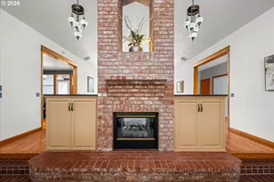 906 McKenzie Crest Dr, Springfield, OR 97477 - Photo 10