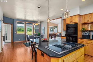 906 McKenzie Crest Dr, Springfield, OR 97477 - Photo 16