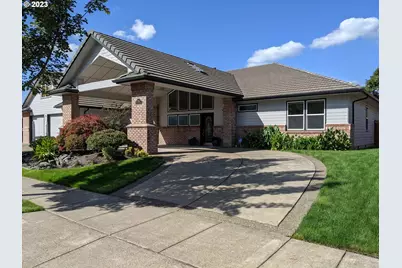 906 McKenzie Crest Dr, Springfield, OR 97477 - Photo 2