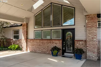 906 McKenzie Crest Dr, Springfield, OR 97477 - Photo 4