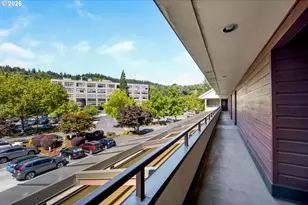 5150 S Landing Dr, Portland, OR 97239 - Photo 2