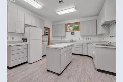 711 W Main St, Sheridan, OR 97378 - Photo 14