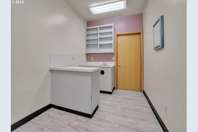 711 W Main St, Sheridan, OR 97378 - Photo 20