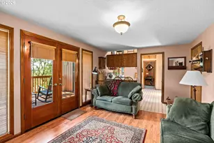 28560 Sutherlin Ln, Eugene, OR 97405 - Photo 16