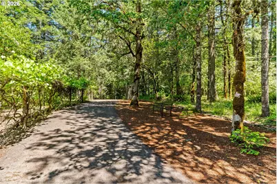 28560 Sutherlin Ln, Eugene, OR 97405 - Photo 36
