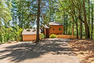 28560 Sutherlin Ln, Eugene, OR 97405 - Photo 2