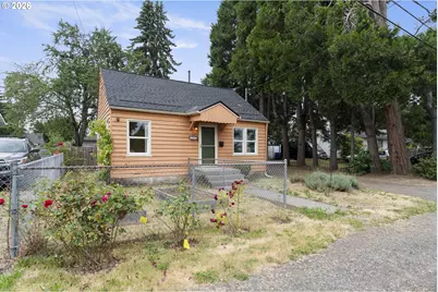 2343 SE 85th Ave SE, Portland, OR 97216 - Photo 2