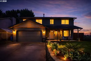 12009 NE 71st St, Vancouver, WA 98682 - Photo 2