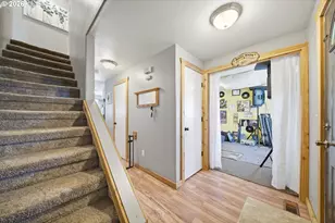 12009 NE 71st St, Vancouver, WA 98682 - Photo 4