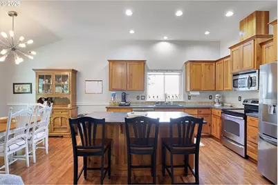 495 Lavender St, Silverton, OR 97381 - Photo 8