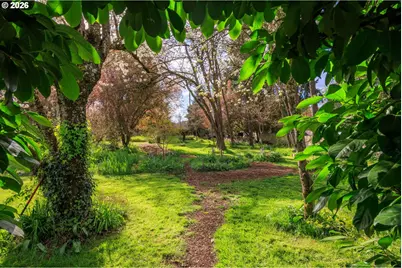 1010 N Park Ave, Eugene, OR 97404 - Photo 28