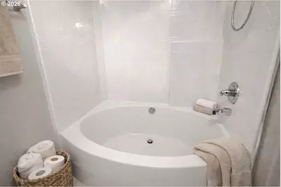 14735 SW Beard Rd #102, Beaverton, OR 97007 - Photo 18