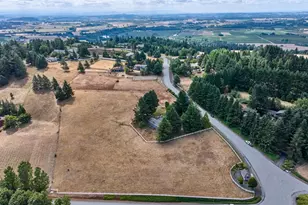 8166 Saghalie Dr, Salem, OR 97301 - Photo 14