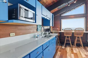 333 Pacific View Dr, Rockaway Beach, OR 97136 - Photo 8