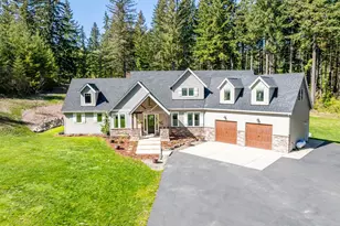 411 Five Peaks Dr, Kalama, WA 98625 - Photo 2