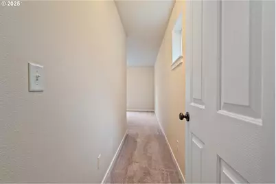 17515 SW Vanguard Ln, Beaverton, OR 97007 - Photo 16