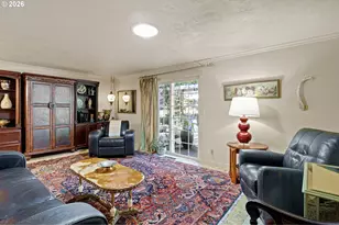 949 S S Ct, Cottage Grove, OR 97424 - Photo 8