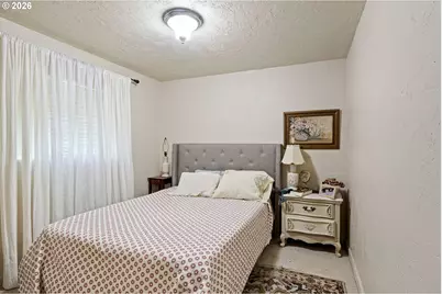 949 S S Ct, Cottage Grove, OR 97424 - Photo 14