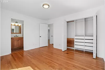 11240 NE Couch Ct, Portland, OR 97220 - Photo 14