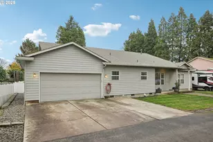 724 Lost Ln, Keizer, OR 97303 - Photo 2