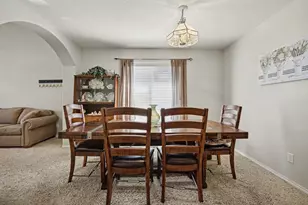 13623 Barclay Hills Dr, Oregon City, OR 97045 - Photo 8