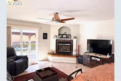 13623 Barclay Hills Dr, Oregon City, OR 97045 - Photo 8