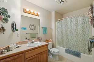 2730 Golfview Ave, Sutherlin, OR 97479 - Photo 28