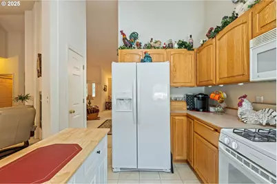 2730 Golfview Ave, Sutherlin, OR 97479 - Photo 16