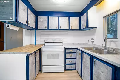 4900 Royal Ave #56, Eugene, OR 97402 - Photo 8