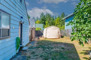 1753 20th St, Myrtle Point, OR 97458 - Photo 34