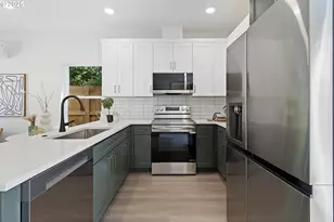 6914 N Swift St, Portland, OR 97203 - Photo 12