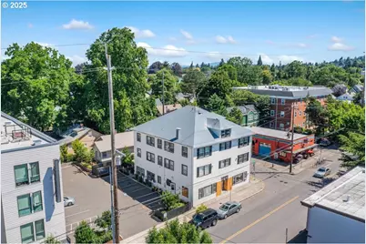 4435 SE Belmont St, Portland, OR 97215 - Photo 2